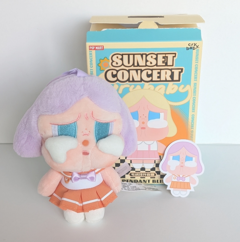 POPMART - CRYBABY SUNSET CONCERT SERIES -